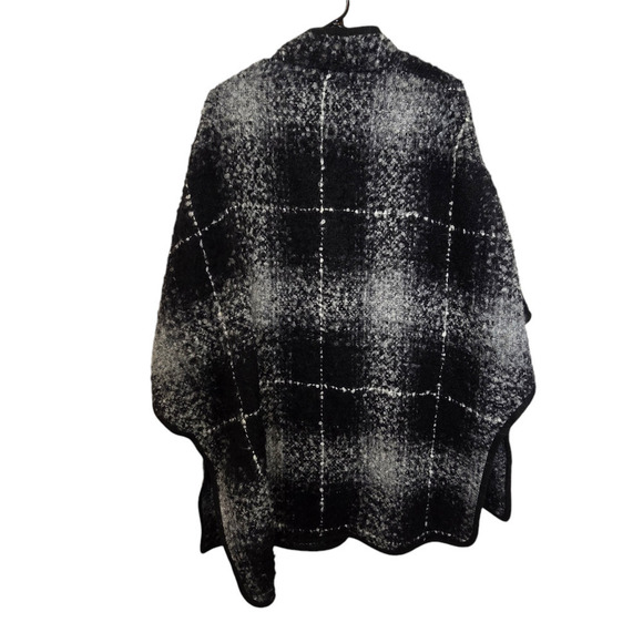 Akris Punto wool alpaca nylon blend shawl fuzzy size 10 medium plaid - Picture 3 of 7